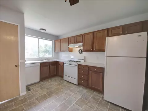 3330 Cavan Dr, Saint Ann, MO 63074 photo 5