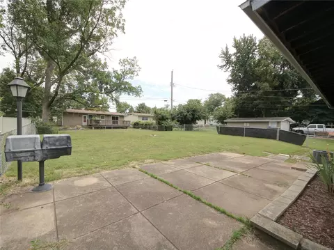 3330 Cavan Dr, Saint Ann, MO 63074 photo 14