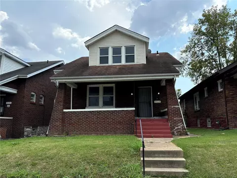 1124 Hornsby Ave, Saint Louis, MO 63147