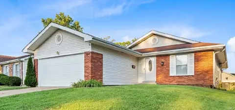 3470 Greenway Chase Dr, Florissant, MO 63031