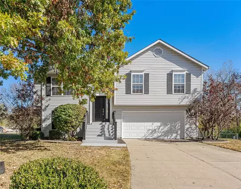886 S Whispering Brook Ct, O'fallon, MO 63366