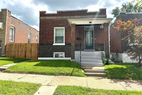 3942 Winnebago St, Saint Louis, MO 63116