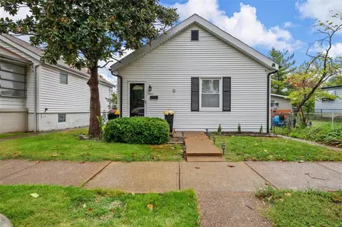 4465 Osceola St, Saint Louis, MO 63116