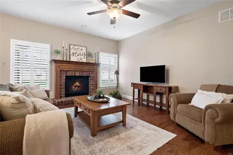 822 Benefit St, O'fallon, MO 63368 photo 8