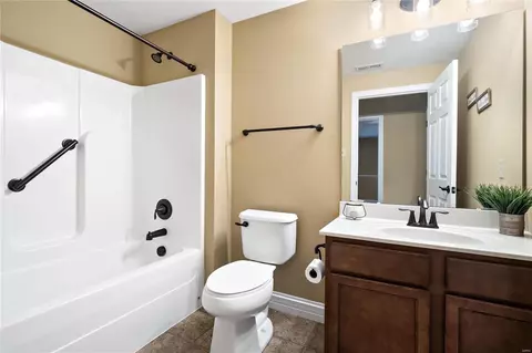 822 Benefit St, O'fallon, MO 63368 photo 23