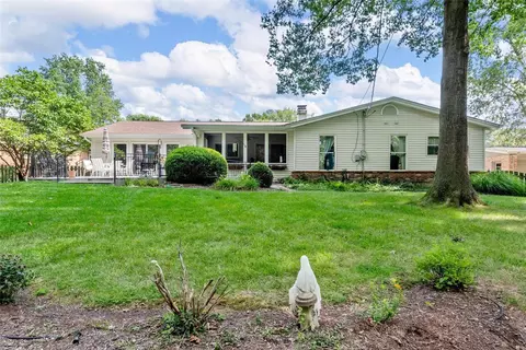 324 Algonquin Dr, Ballwin, MO 63011 photo 6