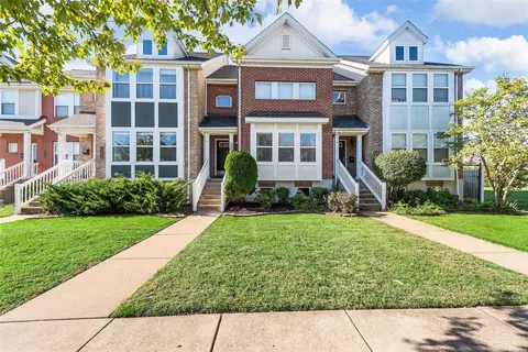 3904 Olive St, Saint Louis, MO 63108