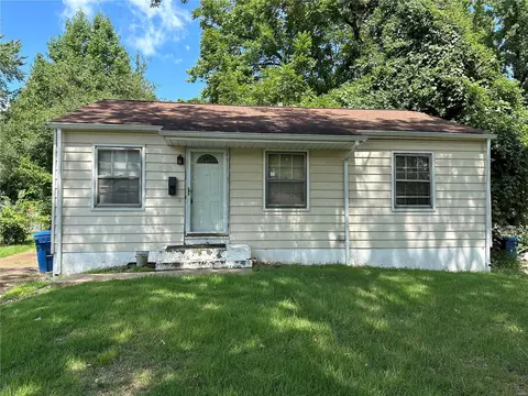 437 Lanark Rd, Saint Louis, MO 63137