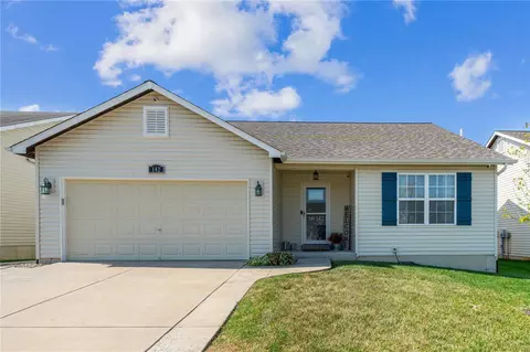 142 Tuscany Ln, Wentzville, MO 63385