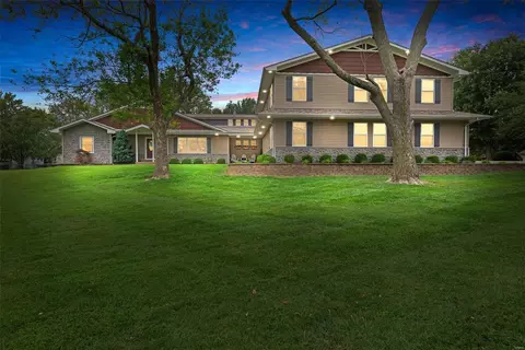 201 Reinke Rd, Ellisville, MO 63021