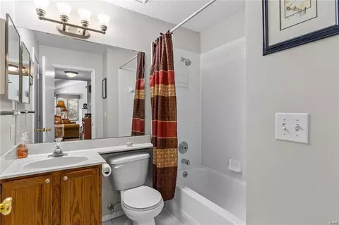 Bath - 1702 Hemingway Ln #D, Weldon Spring, MO 63304 photo 2 of 2