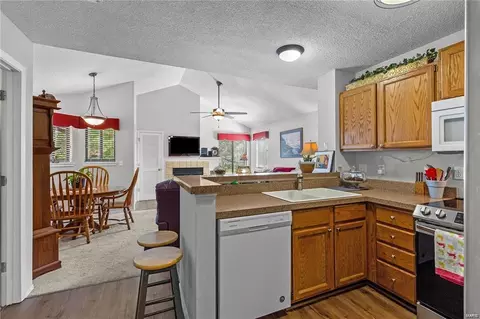 Kitchen - 1702 Hemingway Ln #D, Weldon Spring, MO 63304 photo 2 of 2