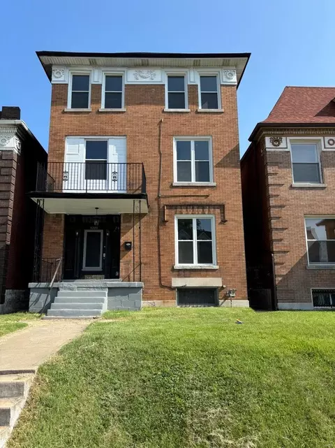 5209 Cabanne Ave, Saint Louis, MO 63113