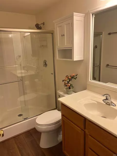 Bath - 1414 Garnet Dr, O'fallon, MO 63366 photo 4 of 4