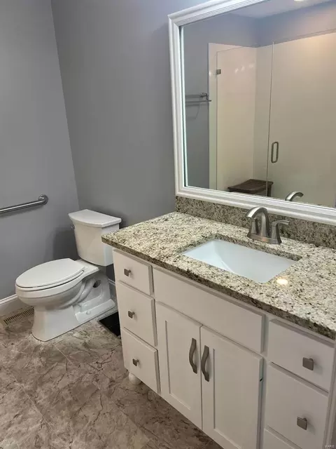 Bath - 1414 Garnet Dr, O'fallon, MO 63366 photo 2 of 4