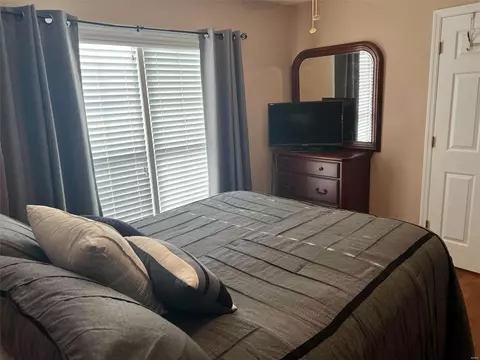 Bedroom - 1414 Garnet Dr, O'fallon, MO 63366 photo 4 of 7
