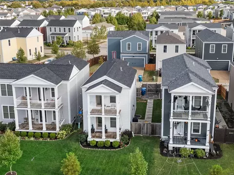 32 Freehold Rock Pl, Saint Charles, MO 63301