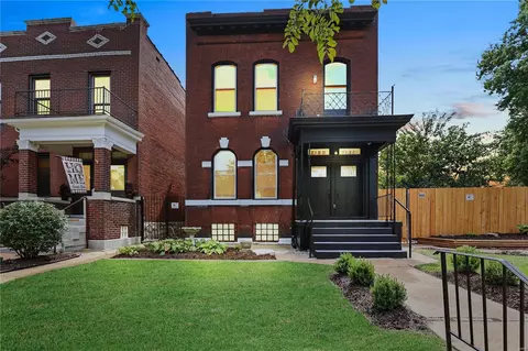 2132 Allen Ave, Saint Louis, MO 63104