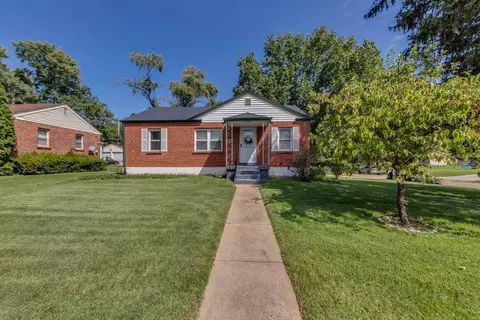 1246 Mckinley Ave, Rock Hill, MO 63119