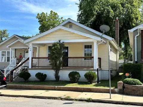 154 W Arlee Ave, Saint Louis, MO 63125