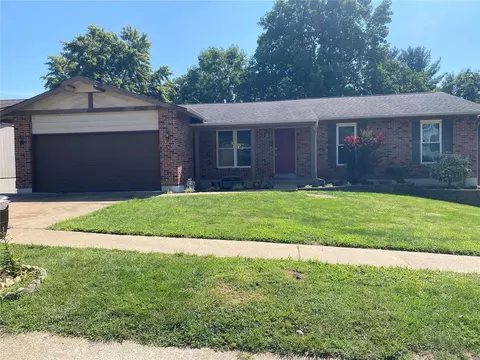 758 Dennis Dr, Fenton, MO 63026