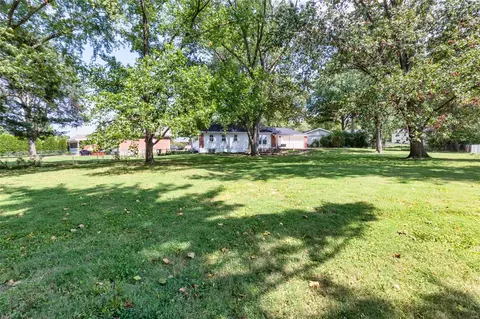 800 Phaeton Dr, Manchester, MO 63021 photo 2