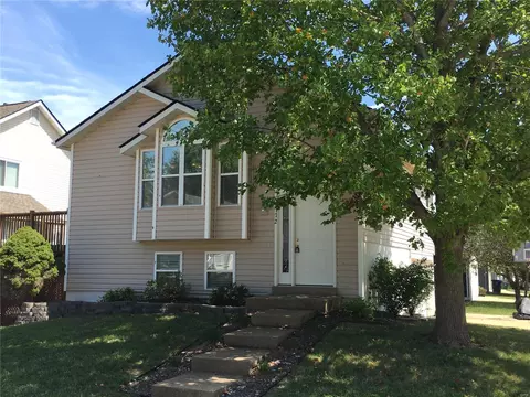 172 Glenbarr Ct, Valley Park, MO 63088