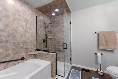 Bath - 248 Birmingham Dr, O'fallon, MO 63366 photo 3 of 4