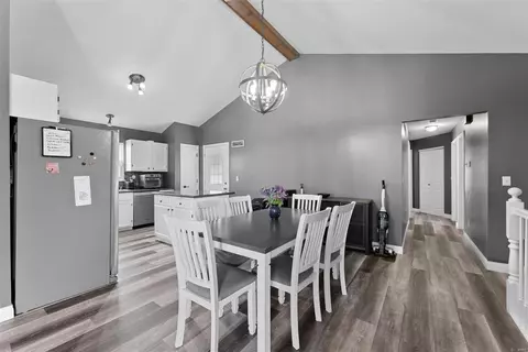 Entry Way - 248 Birmingham Dr, O'fallon, MO 63366 photo 3 of 4