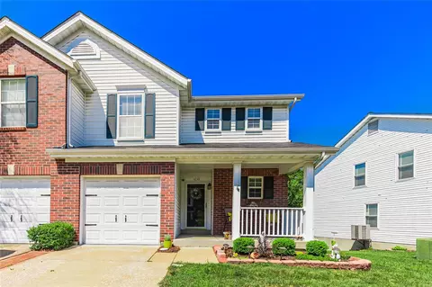 1230 Big Bend Xing, Manchester, MO 63088