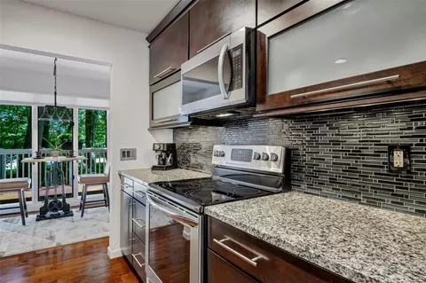 Kitchen - 1521 Autumn Leaf Dr, Ballwin, MO 63021 photo 3 of 3