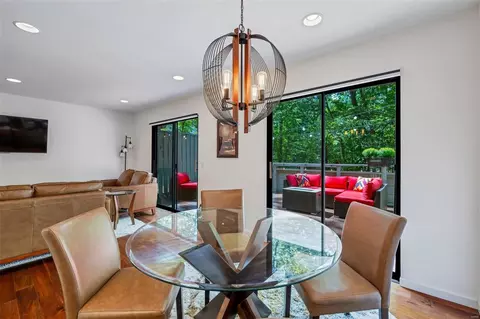 Dining - 1521 Autumn Leaf Dr, Ballwin, MO 63021 photo 3 of 5
