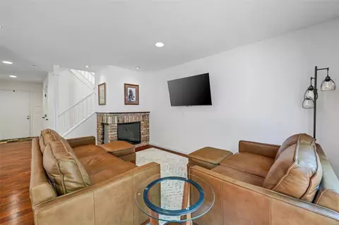 Living - 1521 Autumn Leaf Dr, Ballwin, MO 63021 photo 4 of 4