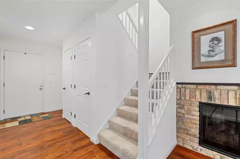 Entry Way - 1521 Autumn Leaf Dr, Ballwin, MO 63021 photo 1 of 4