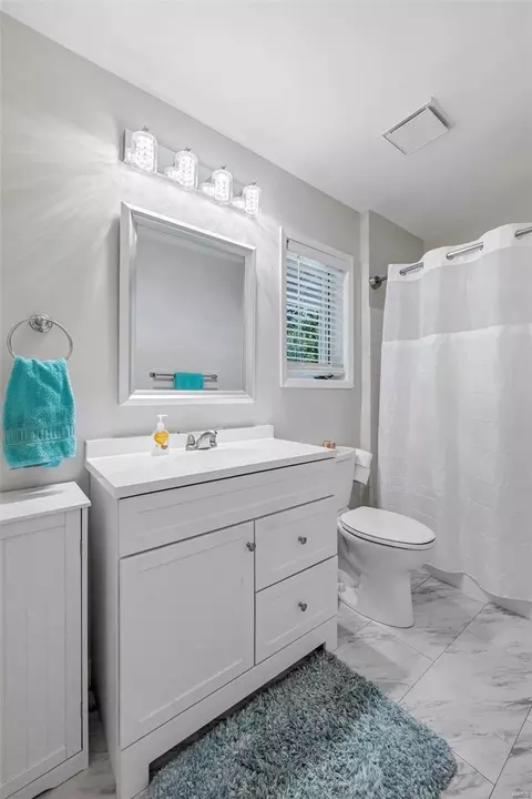 Bath - 1521 Autumn Leaf Dr, Ballwin, MO 63021 photo 1 of 2