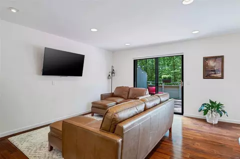 Living - 1521 Autumn Leaf Dr, Ballwin, MO 63021 photo 2 of 4