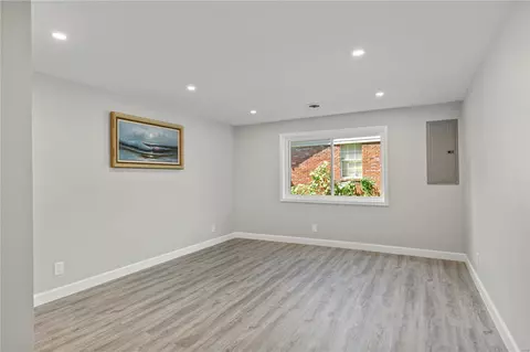 Living - 200 Spring Oaks Dr, Ballwin, MO 63011 photo 10 of 12