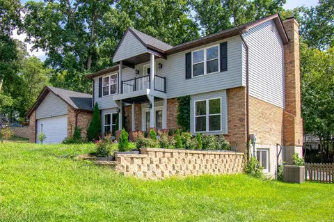 Exterior - 200 Spring Oaks Dr, Ballwin, MO 63011 photo 3 of 24