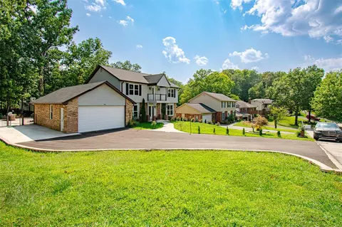 Exterior - 200 Spring Oaks Dr, Ballwin, MO 63011 photo 1 of 24