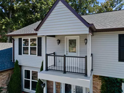 Exterior - 200 Spring Oaks Dr, Ballwin, MO 63011 photo 4 of 24