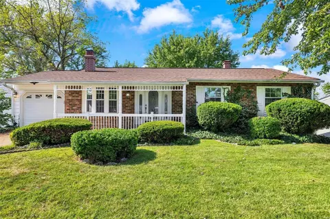 5446 Butler Hill Estates Dr, Saint Louis, MO 63128