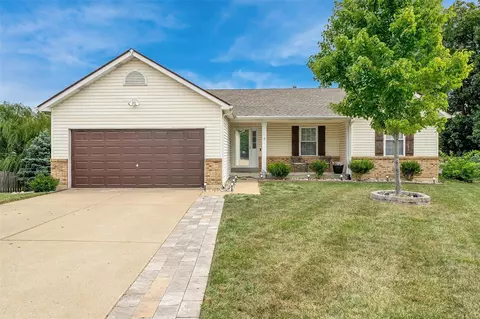30 Winding Trails Cir, O'fallon, MO 63366