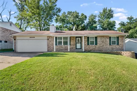 10560 Boylston Dr, Saint Ann, MO 63074
