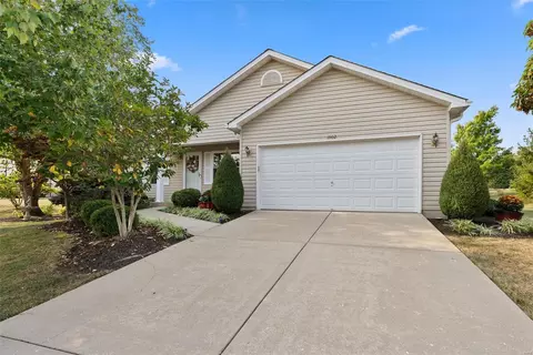 1902 Bonnie Brook Ln, Wentzville, MO 63385