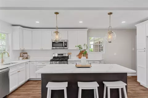 Kitchen - 1005 Bridgeport Dr, Ellisville, MO 63011 photo 7 of 7