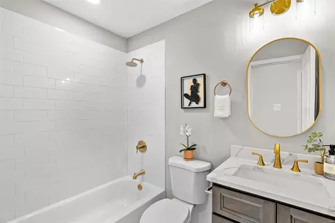 Bath - 1005 Bridgeport Dr, Ellisville, MO 63011 photo 1 of 2
