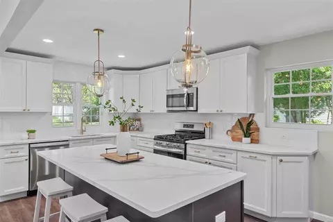 Kitchen - 1005 Bridgeport Dr, Ellisville, MO 63011 photo 2 of 7