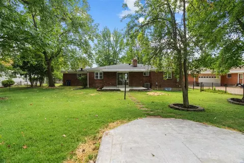 Exterior - 1005 Bridgeport Dr, Ellisville, MO 63011 photo 11 of 12