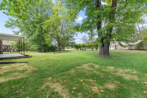 Exterior - 1005 Bridgeport Dr, Ellisville, MO 63011 photo 4 of 12