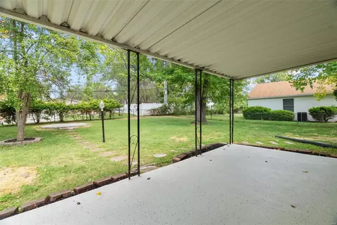 Exterior - 1005 Bridgeport Dr, Ellisville, MO 63011 photo 7 of 12
